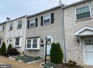 10 Nassau Ct, Reading, PA 19607