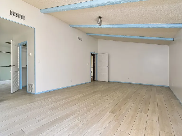 2413 Plaza Del Grande — Photo 16