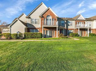8457 Heywood Cir #60, Sterling Heights, MI 48312