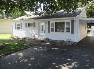 905 Royal Heights Rd, Belleville, IL 62226