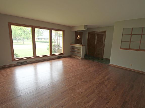 5th image of 5402 Oxford Dr