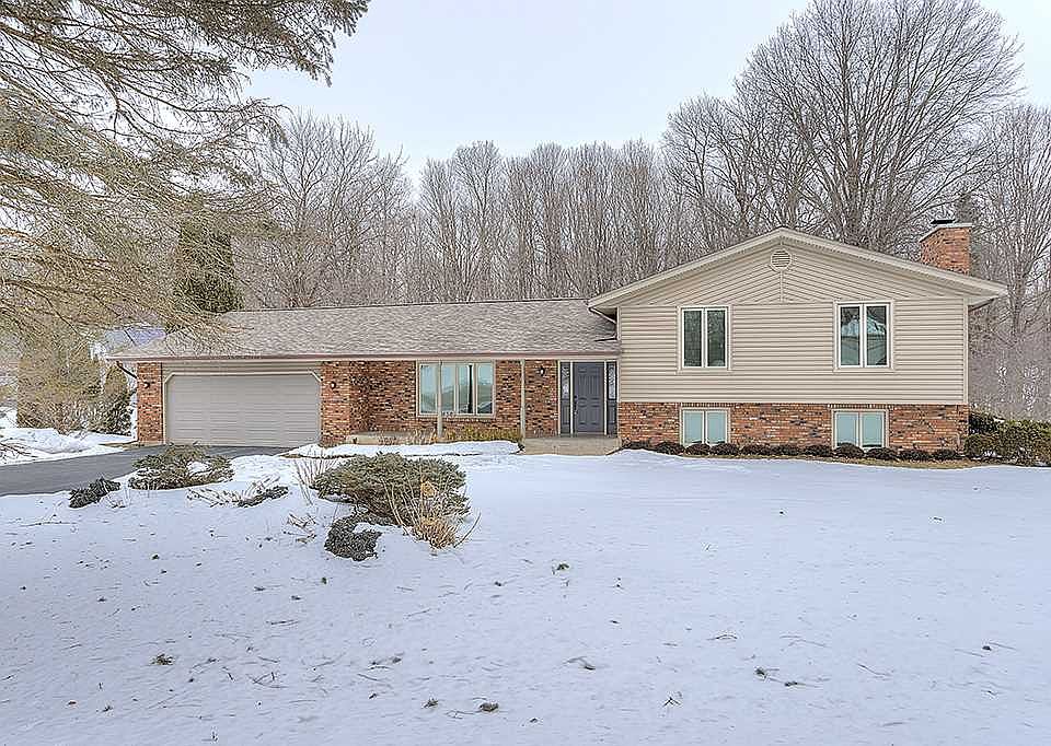 1st image of 1438 Coachman Dr