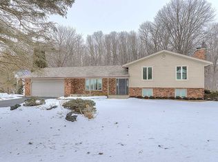 1438 Coachman Dr, Rockford, IL 61107