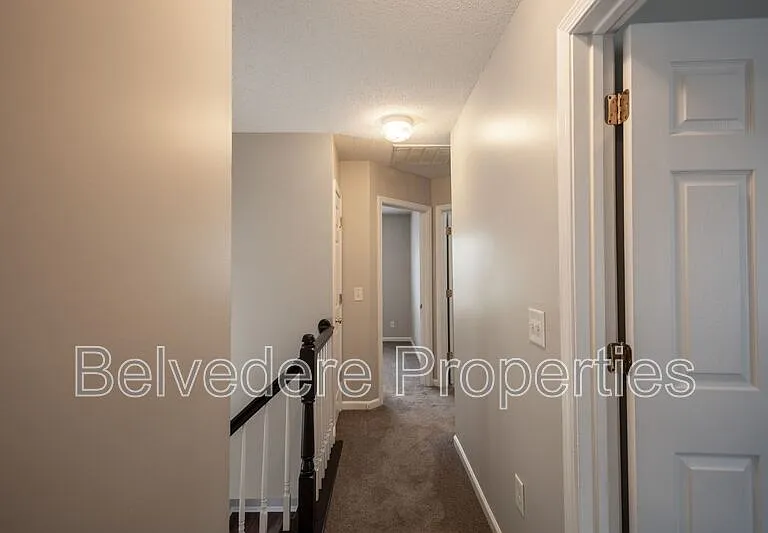 1922 Munn Cir — Photo 13