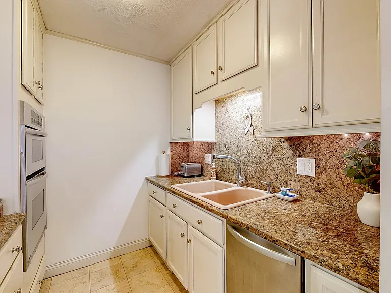 274 S Main St #26 — Photo 6