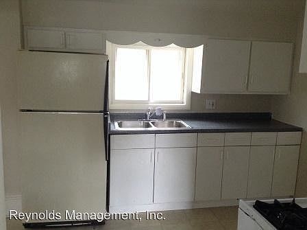 2nd image of 653 1/2 Oakhill Ave
