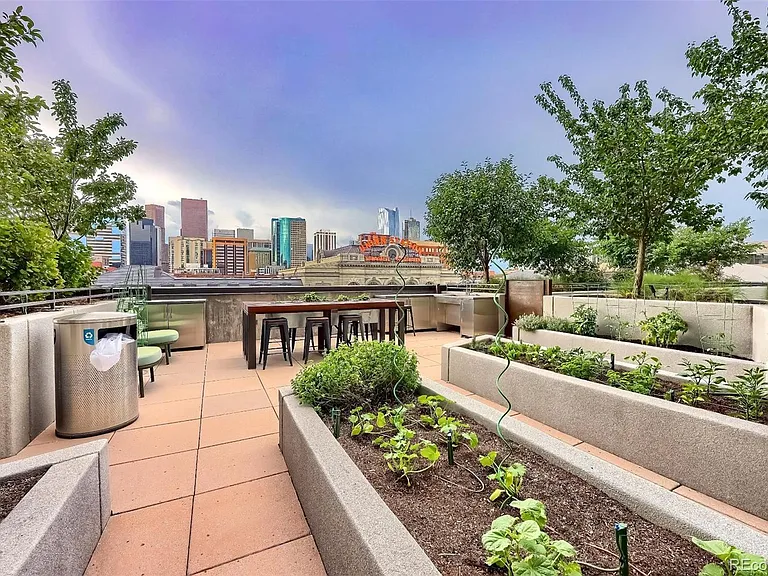 1750 Wewatta St #1105 — Photo 21