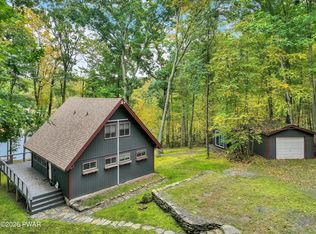 156 Lower Lakeview Dr, Hawley, PA 18428