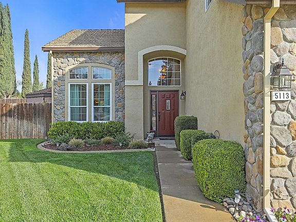 3rd image of 5113 Montalbano Ct