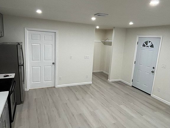 2nd image of 183 Sun Blossom Dr #2