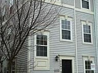 22979 Whitehall Ter, Sterling, VA 20166