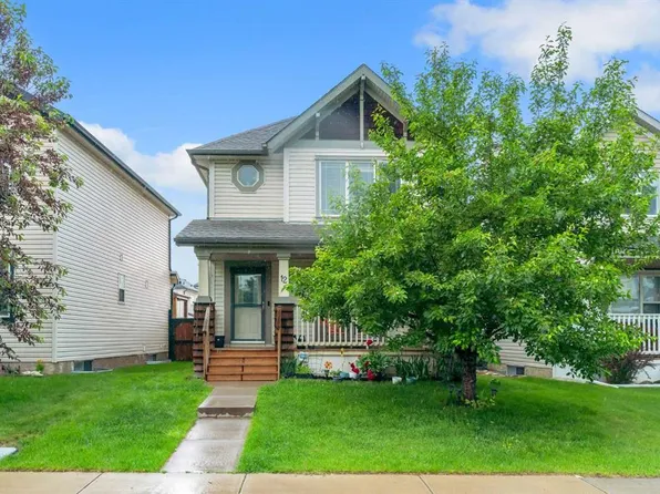 12 Copperfield Rise SE, Calgary, AB T2Z 4R6