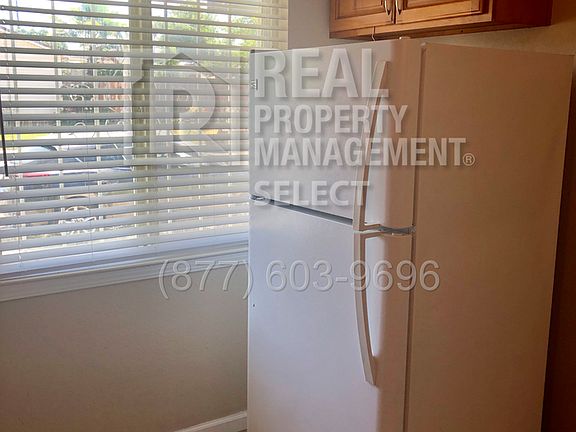 4th image of 3295 Mabel St