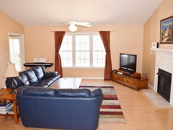 4th image of 108 Kaitlyn Ln