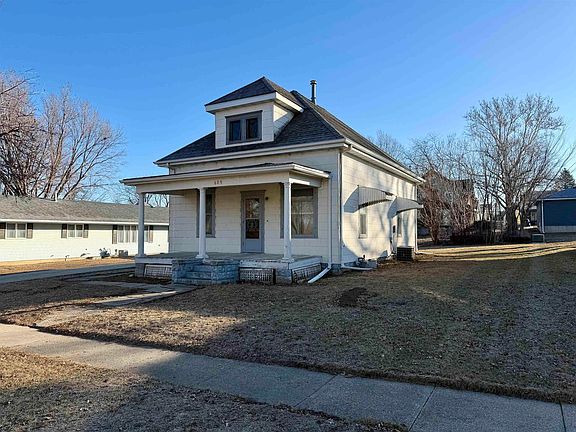 2nd image of 609 S Washington St