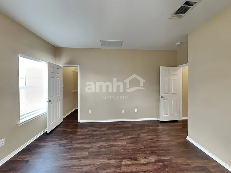 202 Almquist St — Photo 9