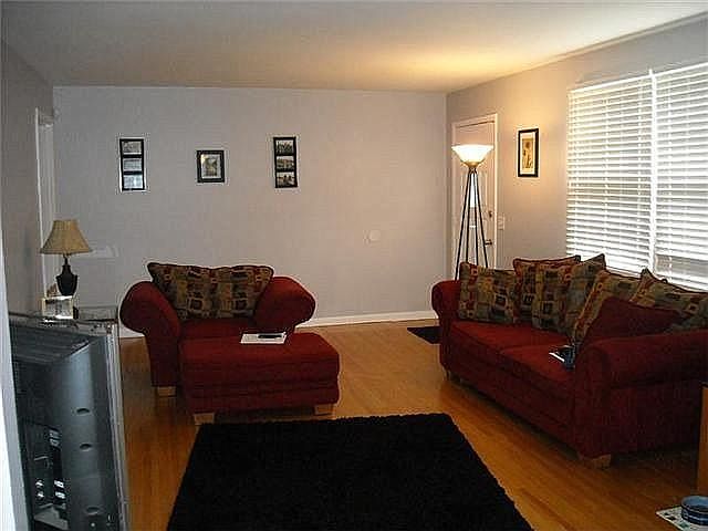 1st image of 760 Winthorne Dr