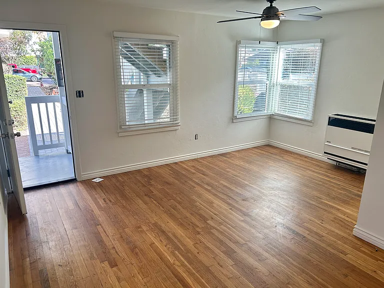 3818 1st Ave — Photo 3