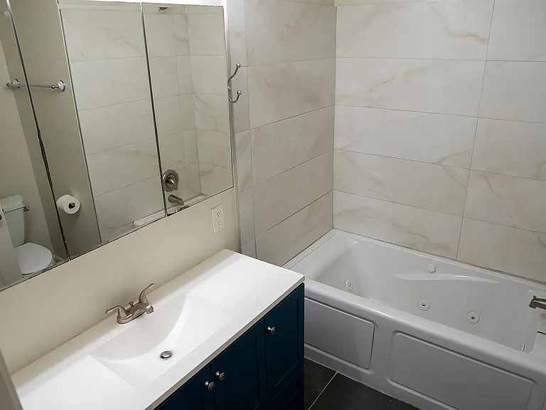 1585 N Columbia Pl — Photo 15
