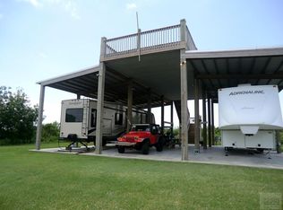 927 Moms Rd, Crystal Beach, TX 77650