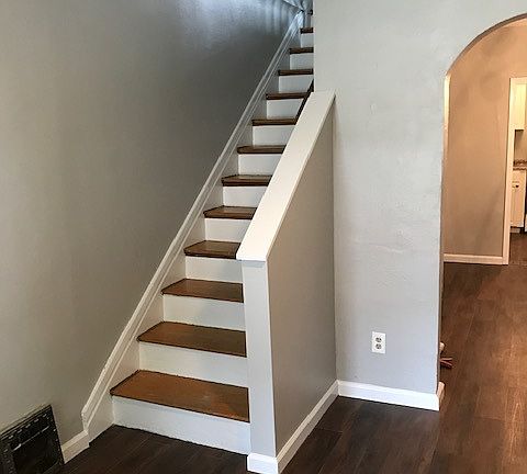 3rd image of 2728 Sulphur Ave