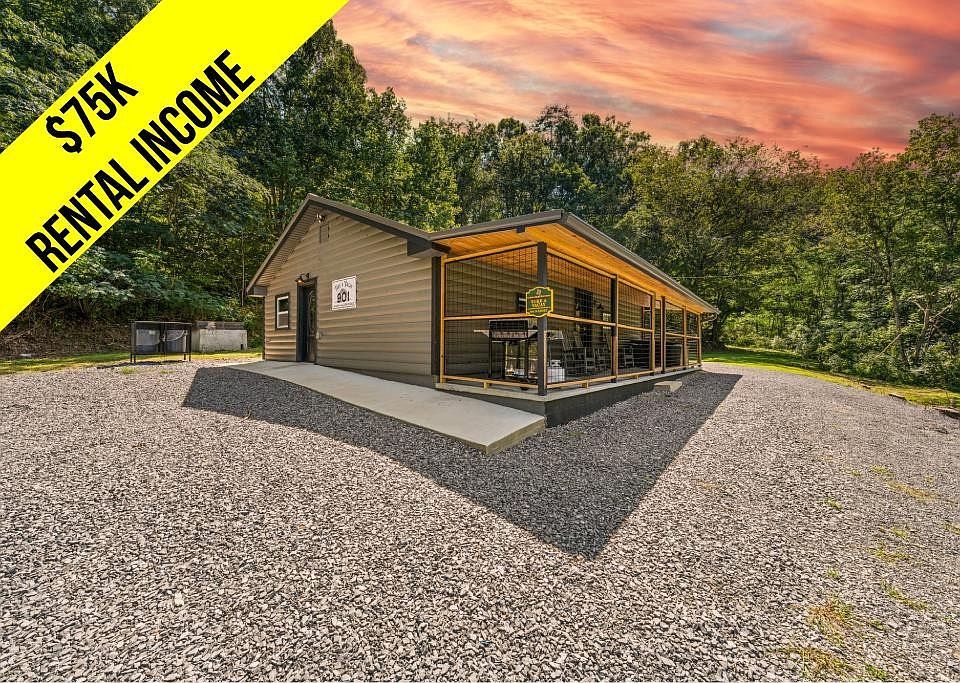 1st image of 901 Sharp Hollow Rd