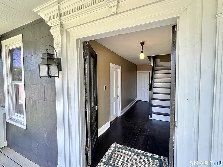 1596 Main St — Photo 2