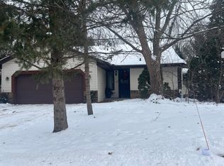 5986 Pheasant Dr, Shoreview, MN 55126