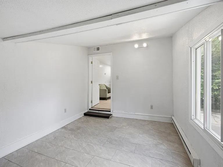 2822 Salisbury St — Photo 33