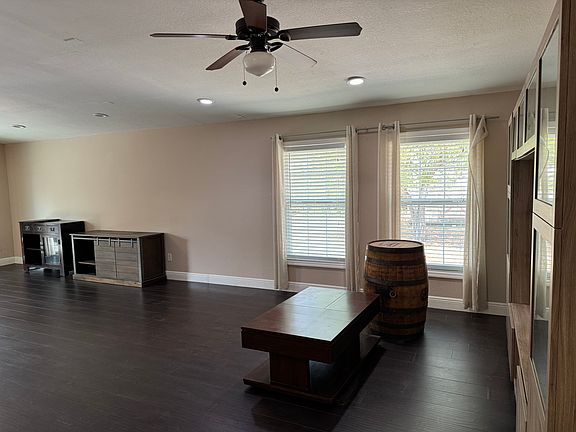 5th image of 5142 Greenway Dr