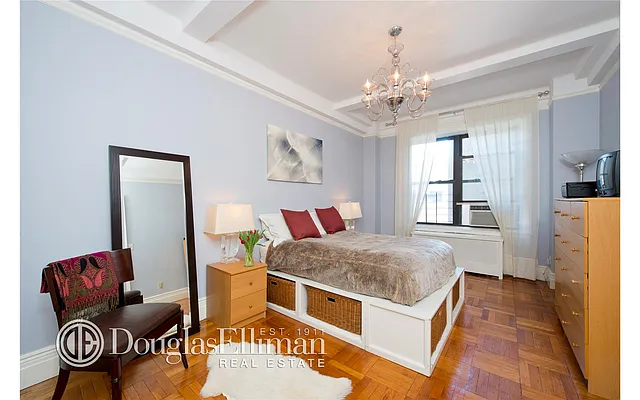 Sold by Douglas Elliman | media 7