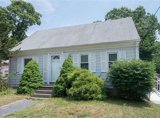 44 Brook Ave, Riverside, RI 02915