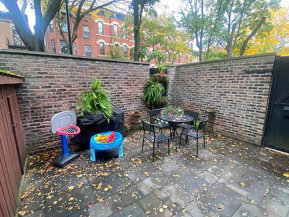 4th image of 2026 N Cleveland Ave #A