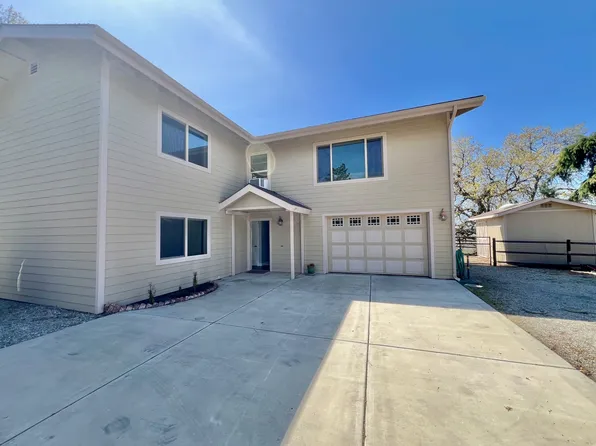 27030 Oakflat Dr, Tehachapi, CA 93561