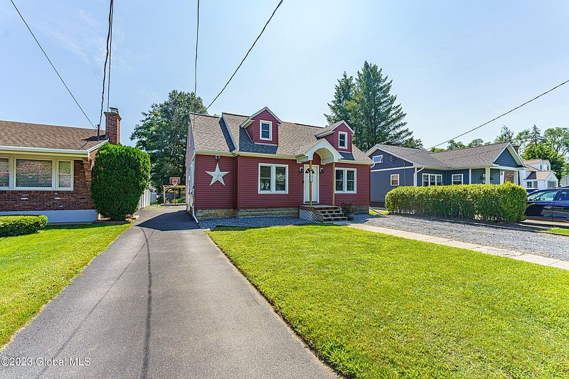 2nd image of 1017 Vincent Avenue
