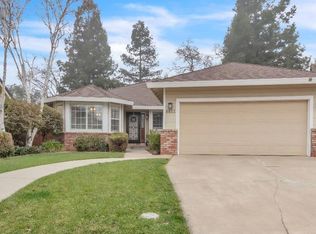 8833 Aquarius Ave, Elk Grove, CA 95624