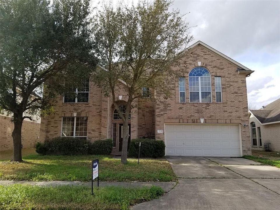 1st image of 21038 Narrow Gate Dr