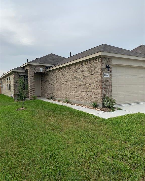 1st image of 2202 Denridge Dr