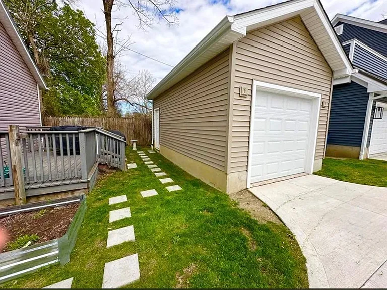 3525 Siam Ave — Photo 38