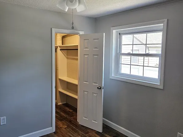 116 Cleveland St Floor 2, Woonsocket, RI 02895