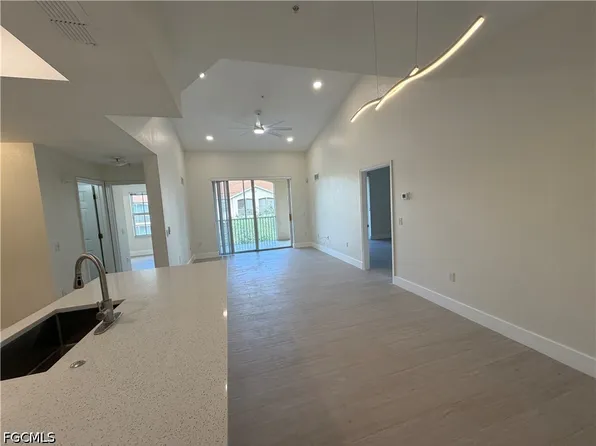 9025 Colby Dr APT 2120, Fort Myers, FL 33919