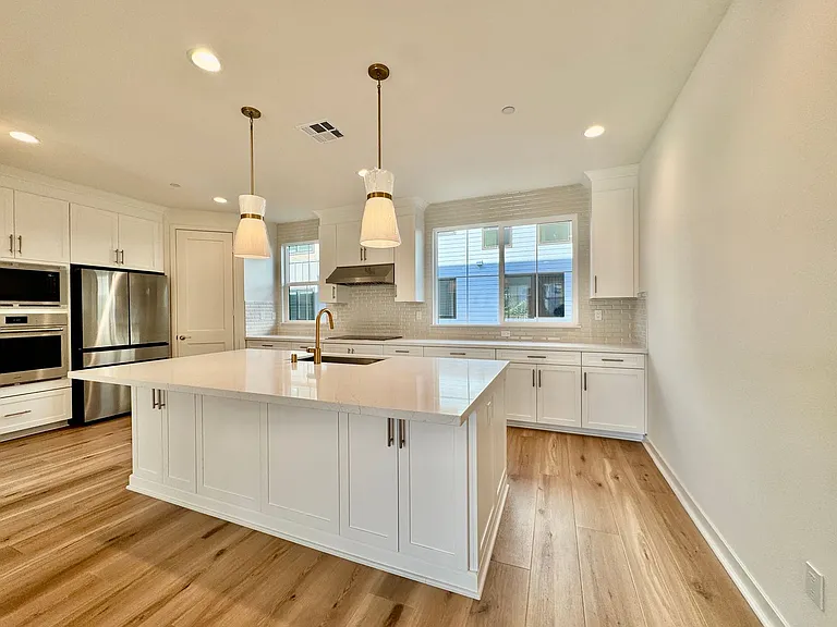 2543 Elderberry Ln — Photo 12