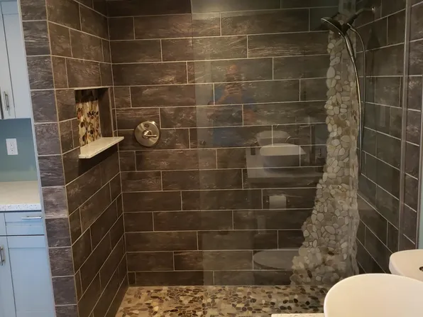 801 Vale View Dr, Vista, CA 92081