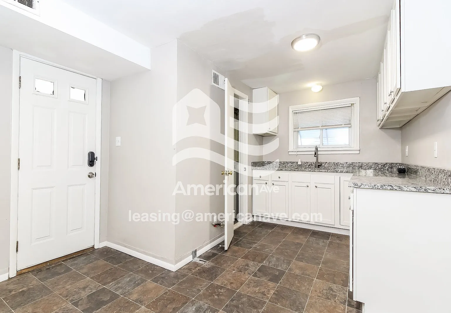 3 bed, 1.5 bath, 1196 sqft, $1,220 — Photo 3