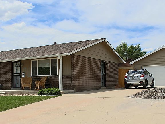 Exterior w/Detached Garage