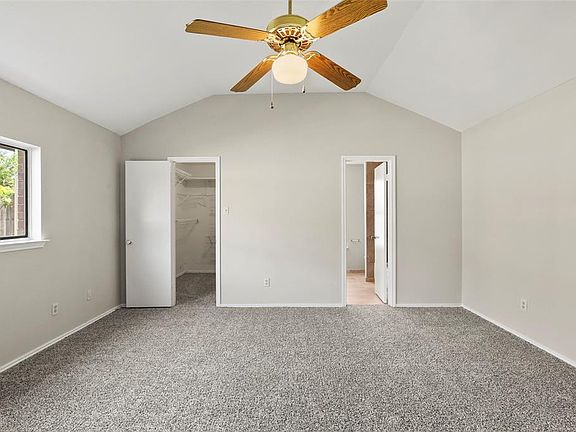 4th image of 2646 Fairmont Dr