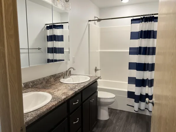 2755 Stone Pointe Ct, North Pole, AK