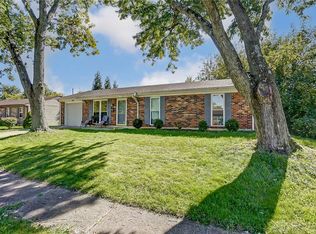 328 Oxford Dr, Fairborn, OH 45324