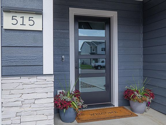 3rd image of 515 Harper Circle Cir
