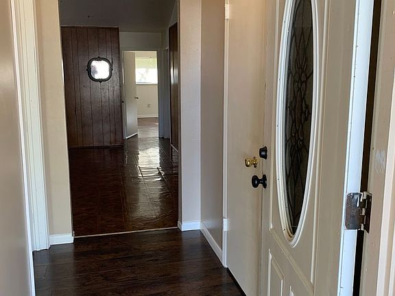 2nd image of 2503 Valleyfield Dr